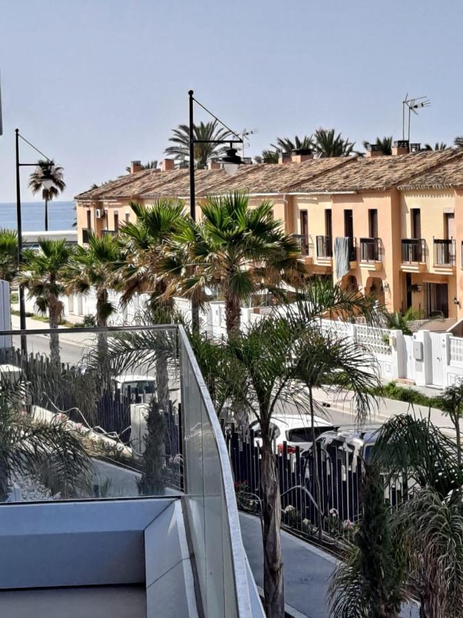 Luxury Complex Beachfront Apartment, Infinity Pool, Sauna, Gym And Large Terrace Torremolinos Luaran gambar