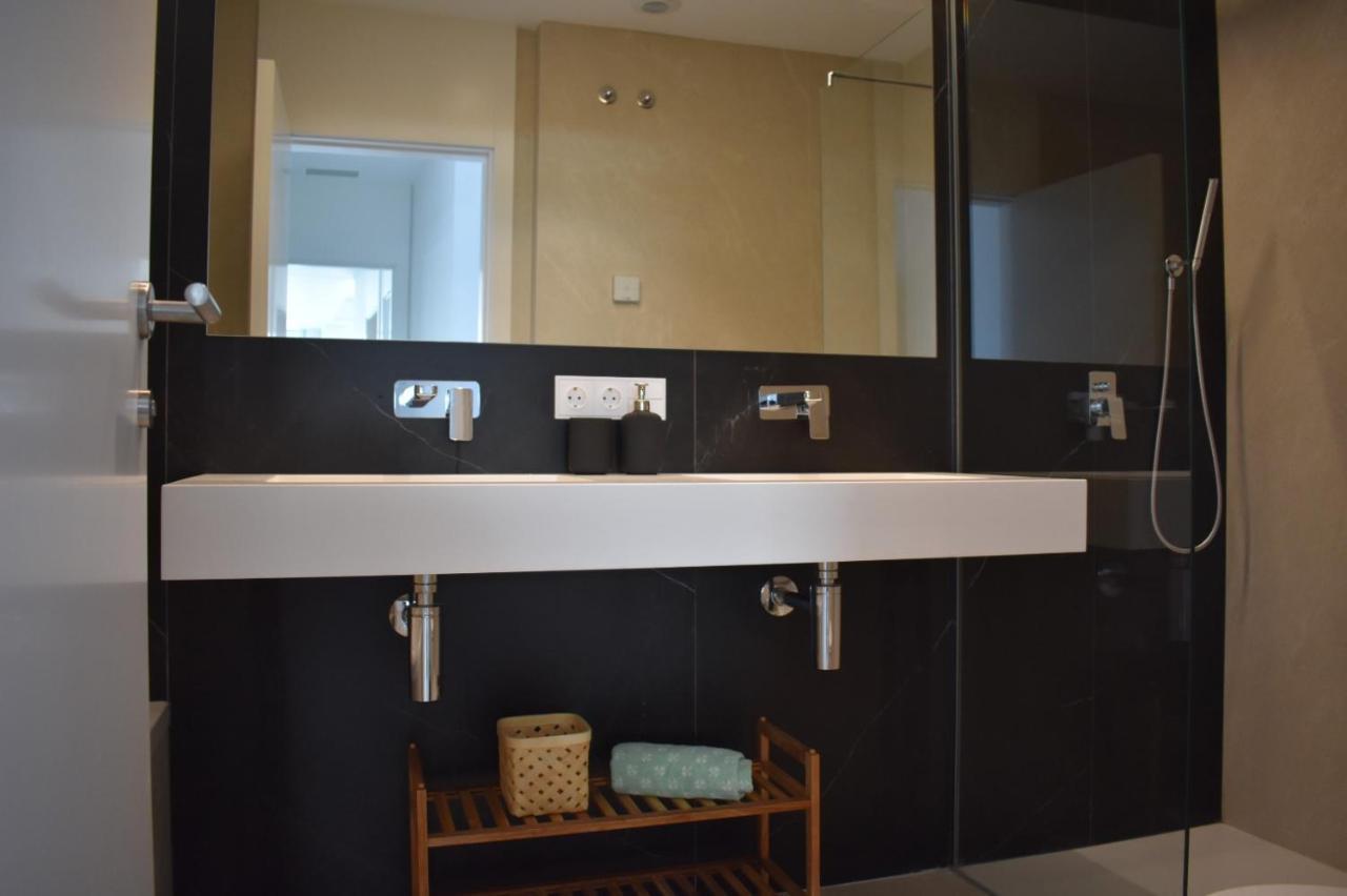 Luxury Complex Beachfront Apartment, Infinity Pool, Sauna, Gym And Large Terrace Torremolinos Luaran gambar