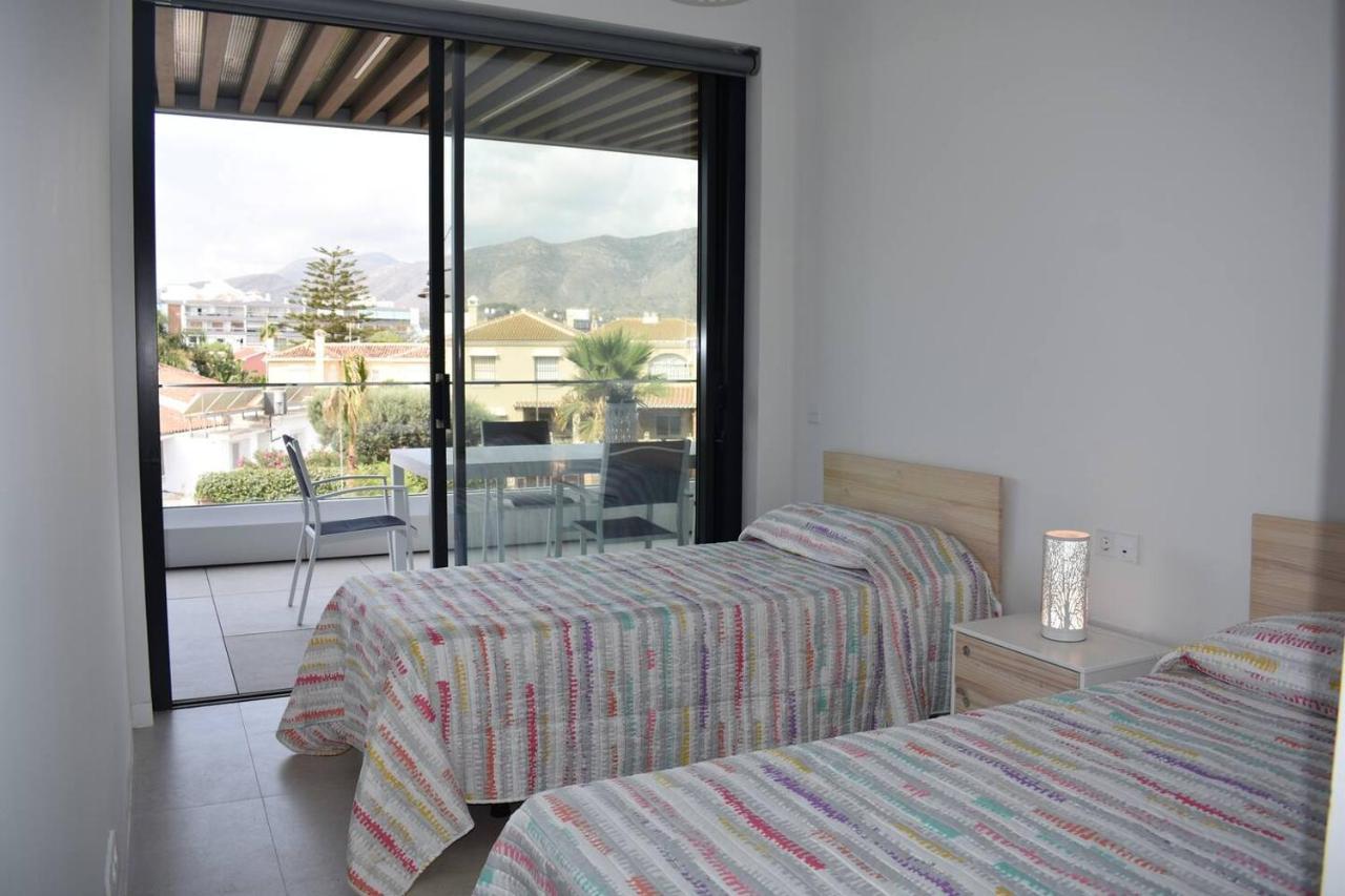 Luxury Complex Beachfront Apartment, Infinity Pool, Sauna, Gym And Large Terrace Torremolinos Luaran gambar