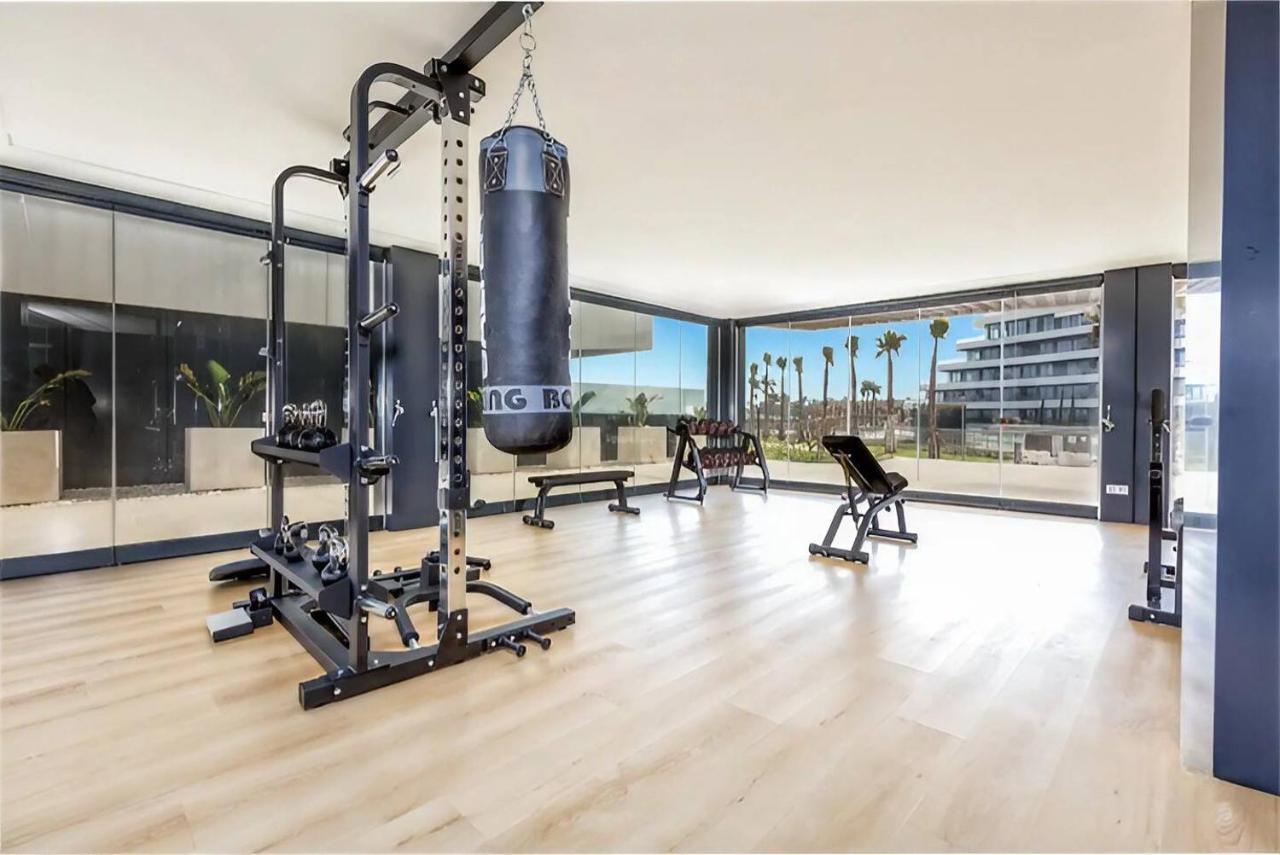 Luxury Complex Beachfront Apartment, Infinity Pool, Sauna, Gym And Large Terrace Torremolinos Luaran gambar